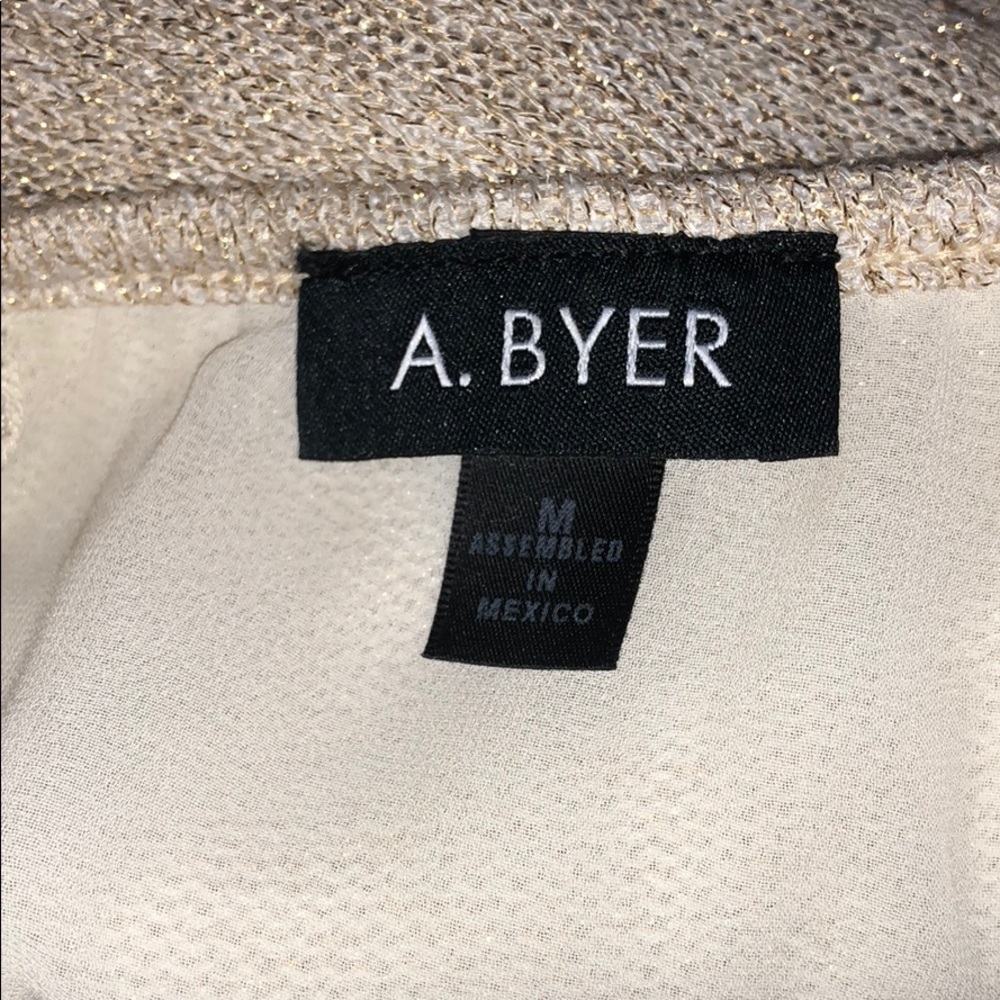 Golden Sweater - Picture 3 of 3